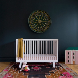 Oeuf Sparrow got in nursery with dark painted walls