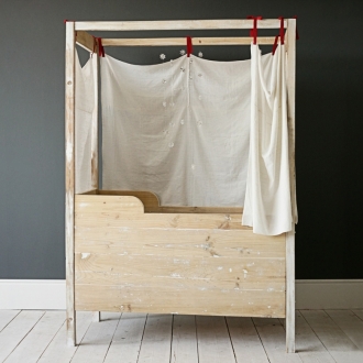 Four Poster cot
