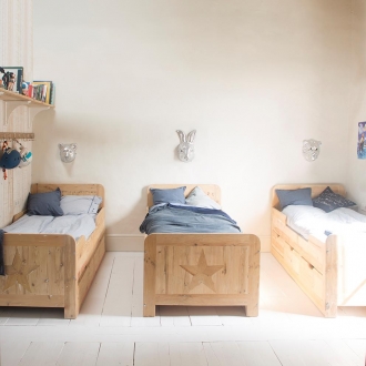 Triple beds 